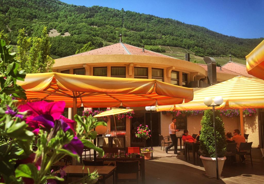 Hotel Restaurant La Porte D'Octodure Martigny Экстерьер фото